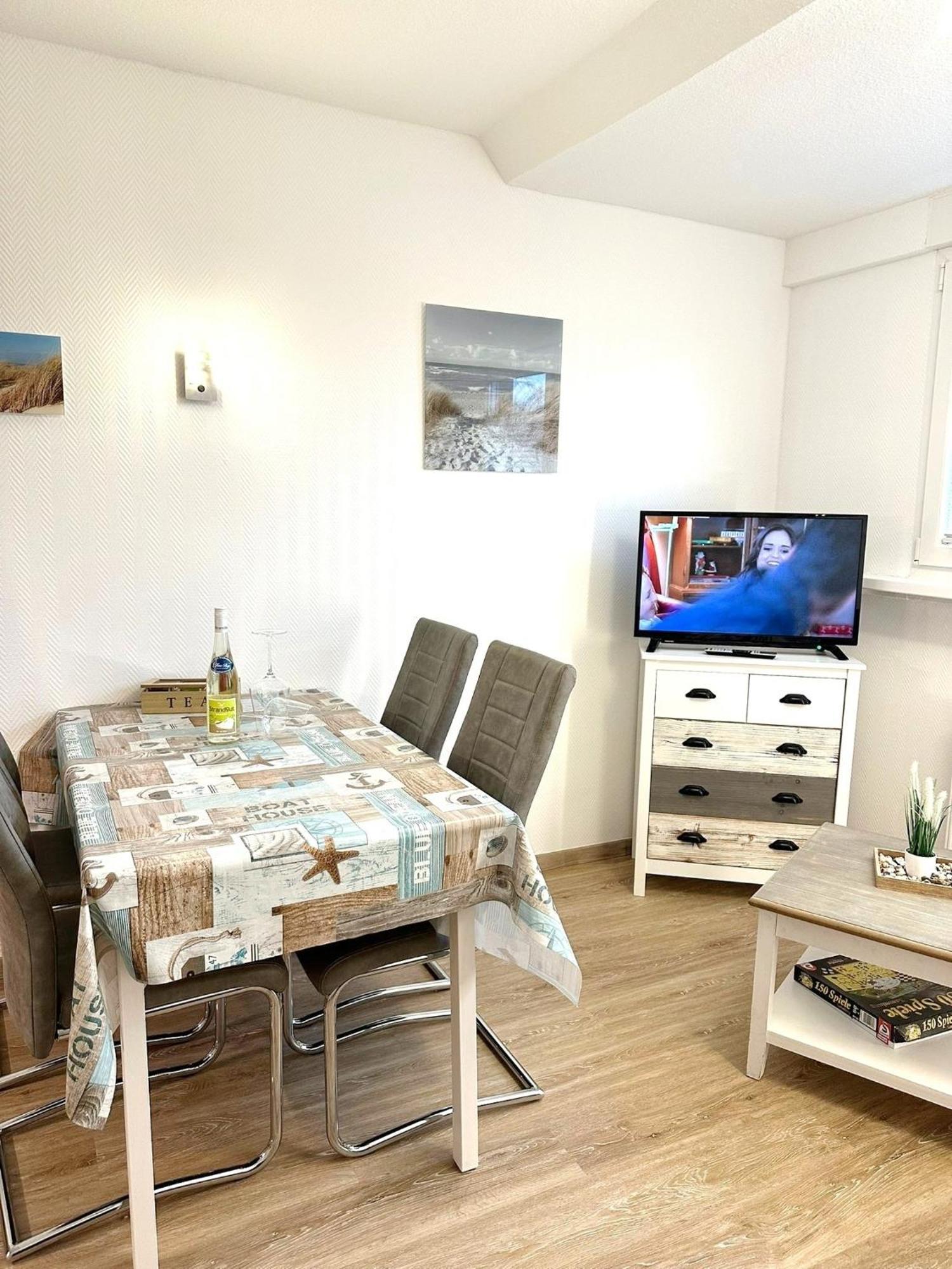 Ferienwohnung Haus Boje "Knurrhahn" Neuharlingersiel Exterior foto